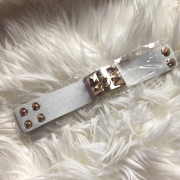 New Trendy Bracelet Spike White & Gold - Picture 8 of 8